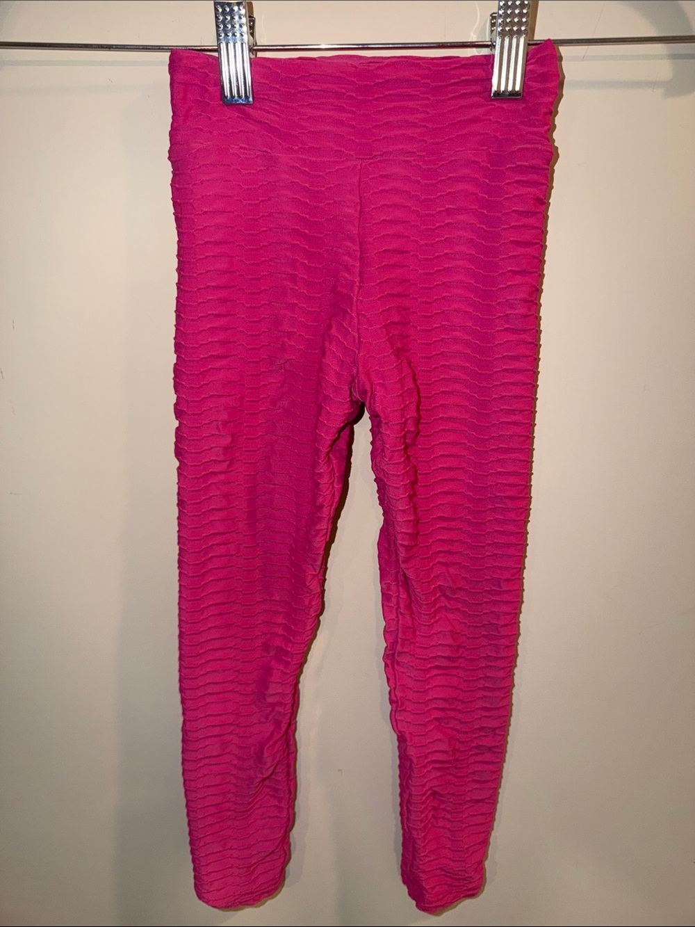 Booty by Brabants Bright Pink Textured Girls' Leggings